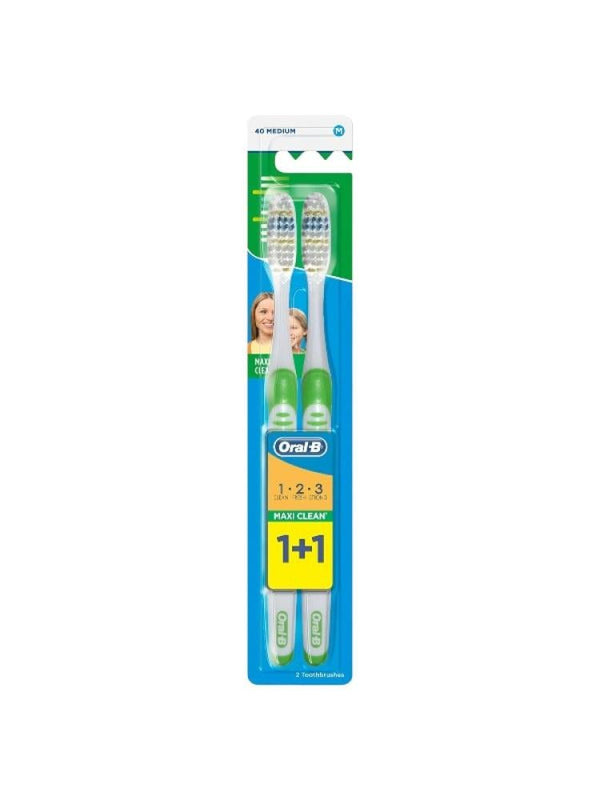 Oral-B Maxi Clean Medium Soft Toothbrush - 1+1 Value Pack