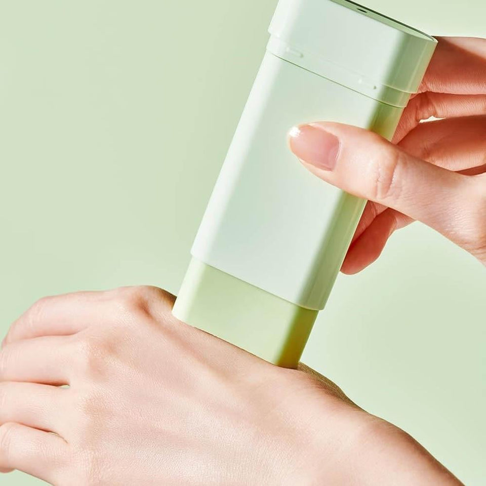 Tocobo Cica Cooling Sun Stick SPF 50 Soothing Moisturizing Sunscreen 18g