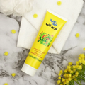 Body Shop Face Scrub Exfoliating and Brightening Cream Cap 150g