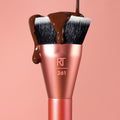 Real Techniques Contour Brush Snatch + Sculpt Model 261 Cream Blending