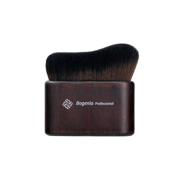 Bogenia Kabuki Brush for Blending Highlighter - Natural Beechwood Handle
