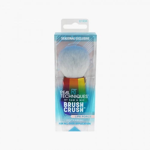Real Techniques Brush Crush Makeup Brush, Round Bronzer and Highlighter Brush