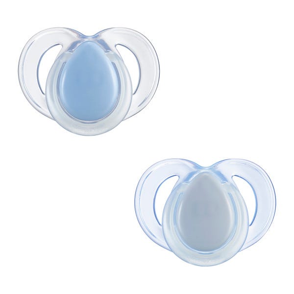 Tommee Tippee Night Time Soothers, Symmetrical Silicone, Glow-in-the-Dark Handle, Multicolor, 6-18 Months, 2 Pieces