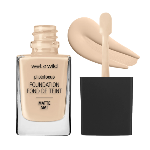 Wet n Wild Photo Focus Matte Foundation Medium to Full Coverage Soft Ivory
