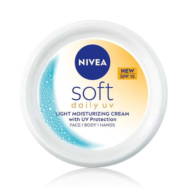 NIVEA Soft Moisturising Cream, Lightweight Fast-Absorbing Formula