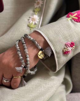Min Maadan Alensan Subha Prayer Beads with Ring, 99 Kiwi Jasper Beads, Gray and Black, 18K Gold-Plated Pendant