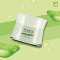 Pond's Aloe Vera Gel Moisturizer Hydrating Face Gel Nutri-Oils Vitamins B & E 50ml