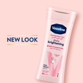 Vaseline Essential Even Tone Body Lotion, Niacinamide, Fast-Absorbing, 200ml