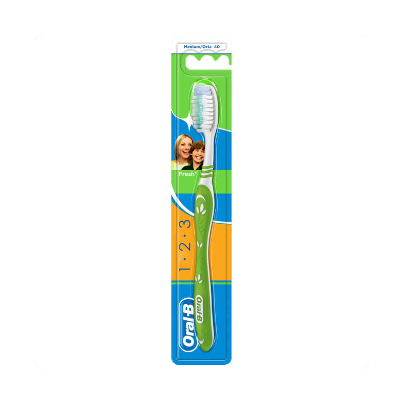 Oral-B 123 Manual Toothbrush Medium Bristles Blue Indicator