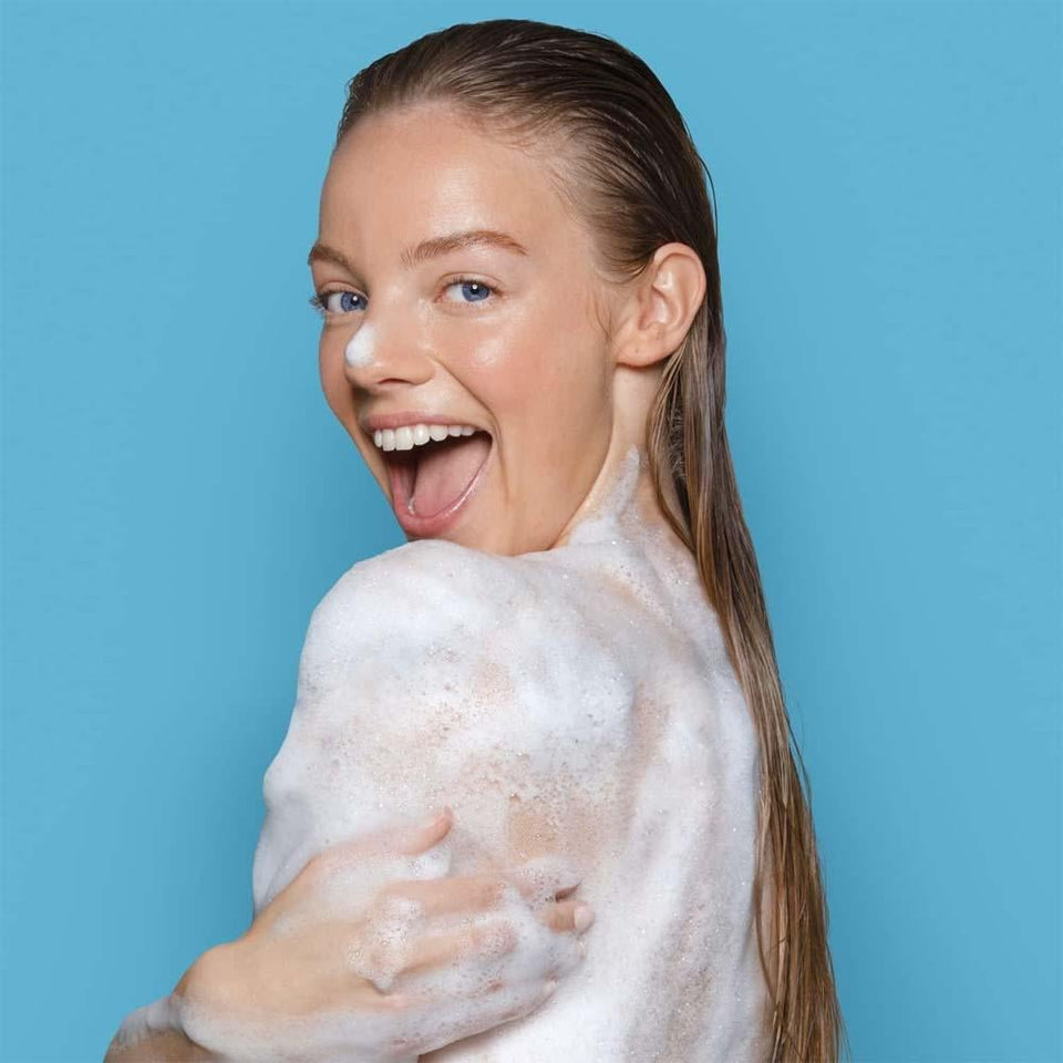 St. Ives Exfoliating Body Wash Sea Salt & Pacific Kelp Cleansing 473ml